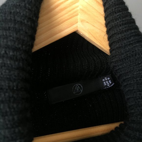 Missguided Cropped Knit Roll Turtleneck - Picture 3 of 5